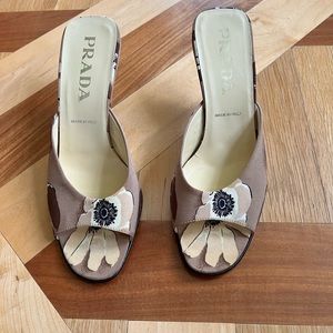 Vintage Prada women’s heels. Size 35. Pristine condition.